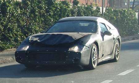 В Италии тестируют загадочную Ferrari