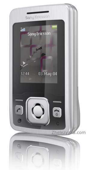 Sony Ericsson выпустила новый слайдер T303
