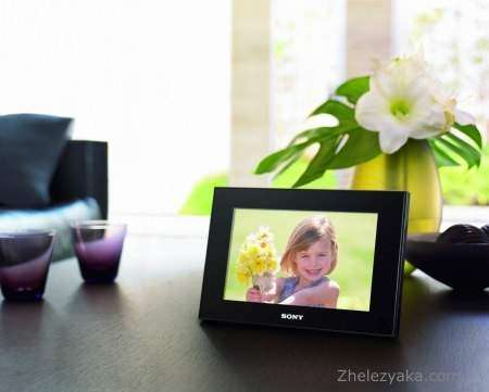 Sony выпустила новые фоторамки и фотопринтеры