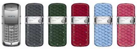 Vertu представила юбилейные Телефони
