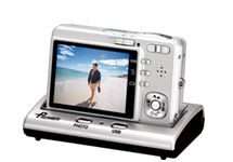 Premier вивів на ринок компактні фотокамери