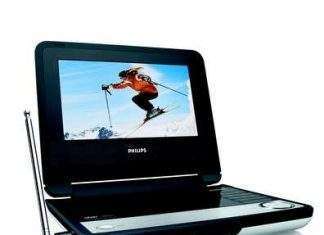 Philips випустив новий портативний DVD-плеєр PET738