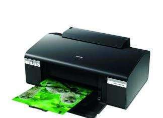 Epson Stylus Photo R295: стильний фотопринтер для швидкого друку фотографій