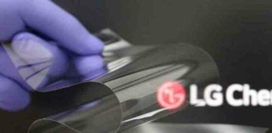 Твердий, як скло, і без складок: lg представила новий дисплей для складних смартфонів