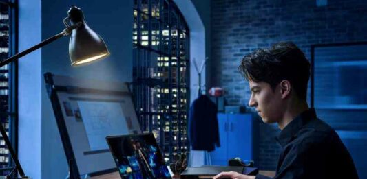 Asus представила в україні ноутбуки rog zephyrus s17 за ціною від 73 999 гривень