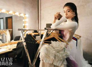 50 відтінків золотого: журнал harper’s bazaar опублікував фото складного смартфона huawei p50 pocket