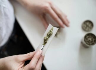 Хімічні речовини, що містяться в марихуані, можуть впливати на жіночу фертильність