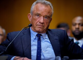 Консультанти RFK приходять до планування вакцин у дитинстві. Ось що знати.