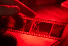 Нова книга досліджує зв’язок між гігантським кіно Кодак та атомною бомбою