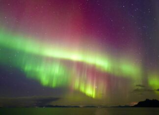 Зоряне шоу: несподівана геомагнітна буря освітлює Північну Америку