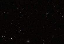 W maleńkiej galaktyce nieoczekiwanie odkryto ogromną czarną dziurę