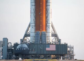 NASA SLS: як і раніше важковаговик, але вже не один