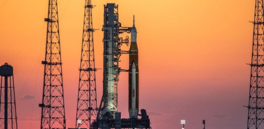 Artemis II: Перша пілотована місія на Місяць за більш ніж 50 років