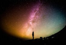 Чи фізика універсальна чи це людська конструкція?