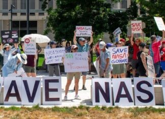 Дежавю: Трамп знову пропонує скоротити фінансування науки НАСА на 47%.