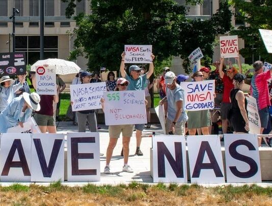 Дежавю: Трамп знову пропонує скоротити фінансування науки НАСА на 47%.